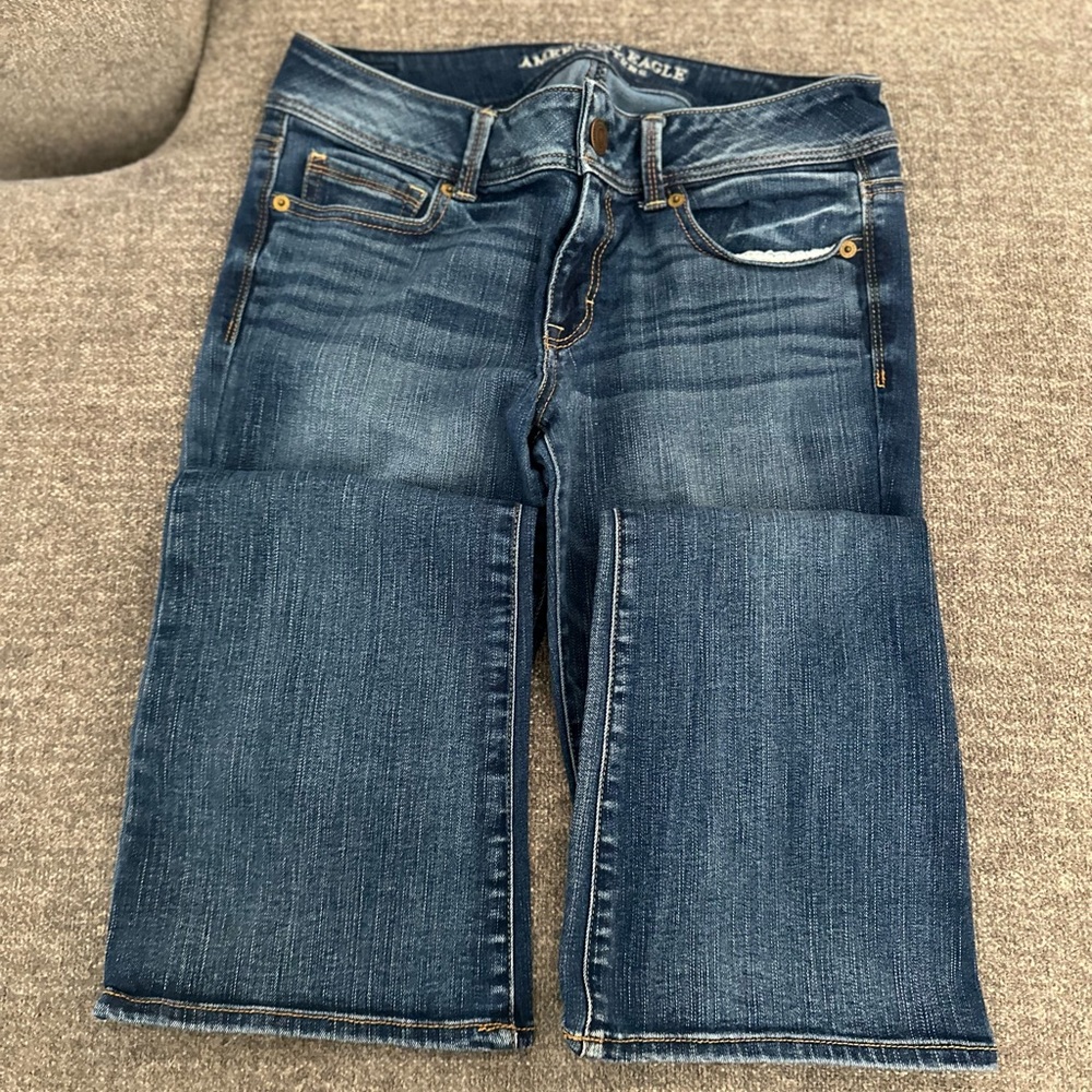 Women’s American Eagle jeans - Picture 3 of 5